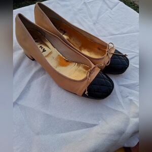 Elegant Black and Tan Women's Shoes